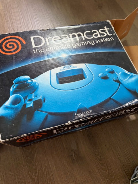 DREAMCAST BUNDLE 05 - WITH ORIGINAL BOX*