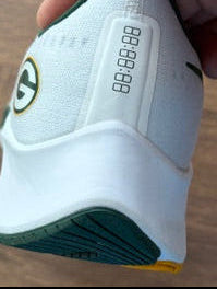 "Green Bay Packers" - NIKE - Size 11*