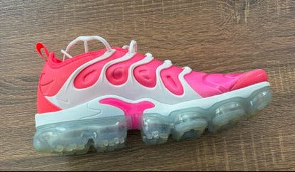 " Pink Foam " - NIKE AIR VAPORMAX - Size 11*