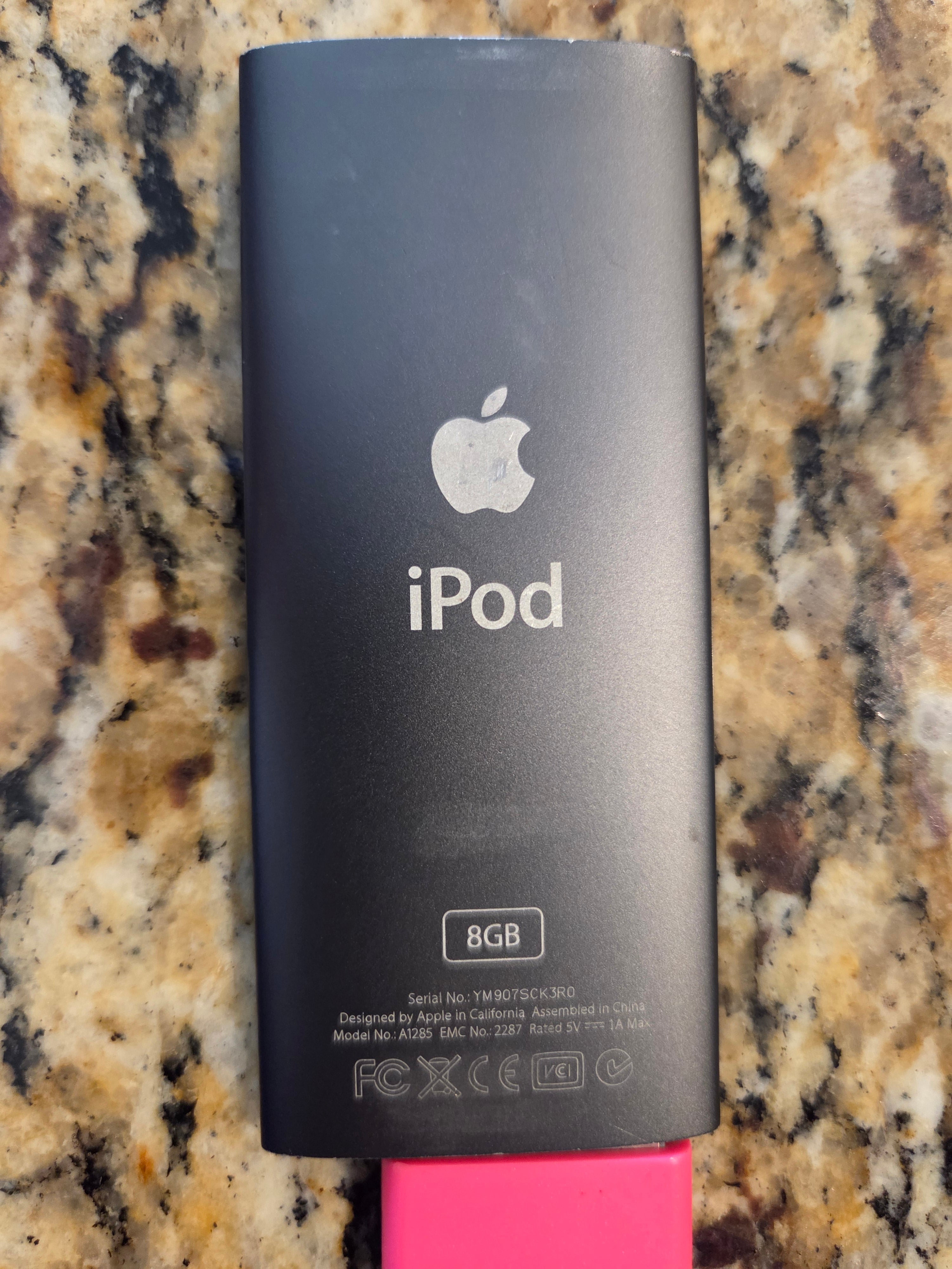 iPod Nano (2008) * 8GB - BLACK