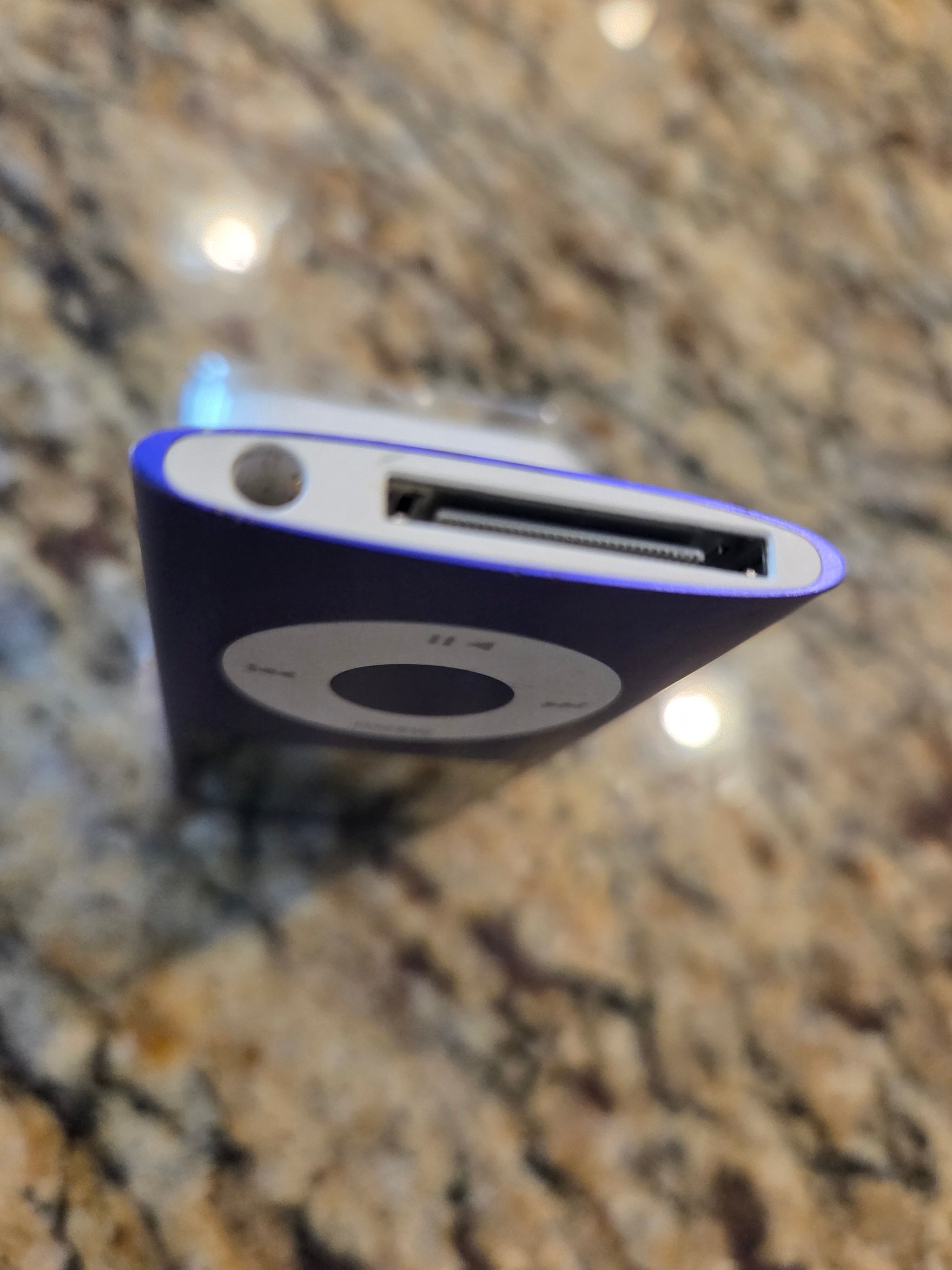 iPod Nano (2008) * 8GB - PURPLE
