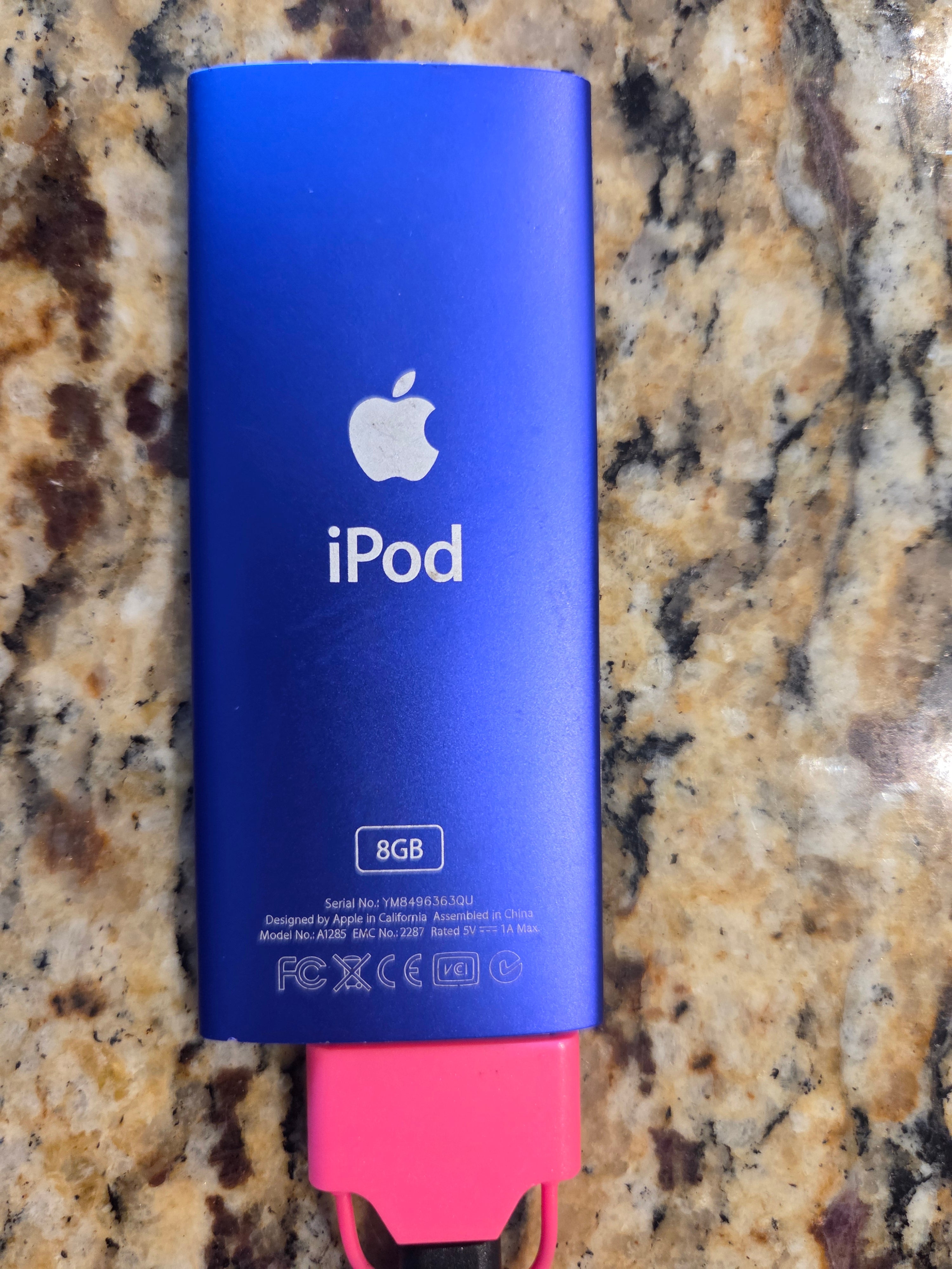 iPod Nano (2008) * 8GB - PURPLE