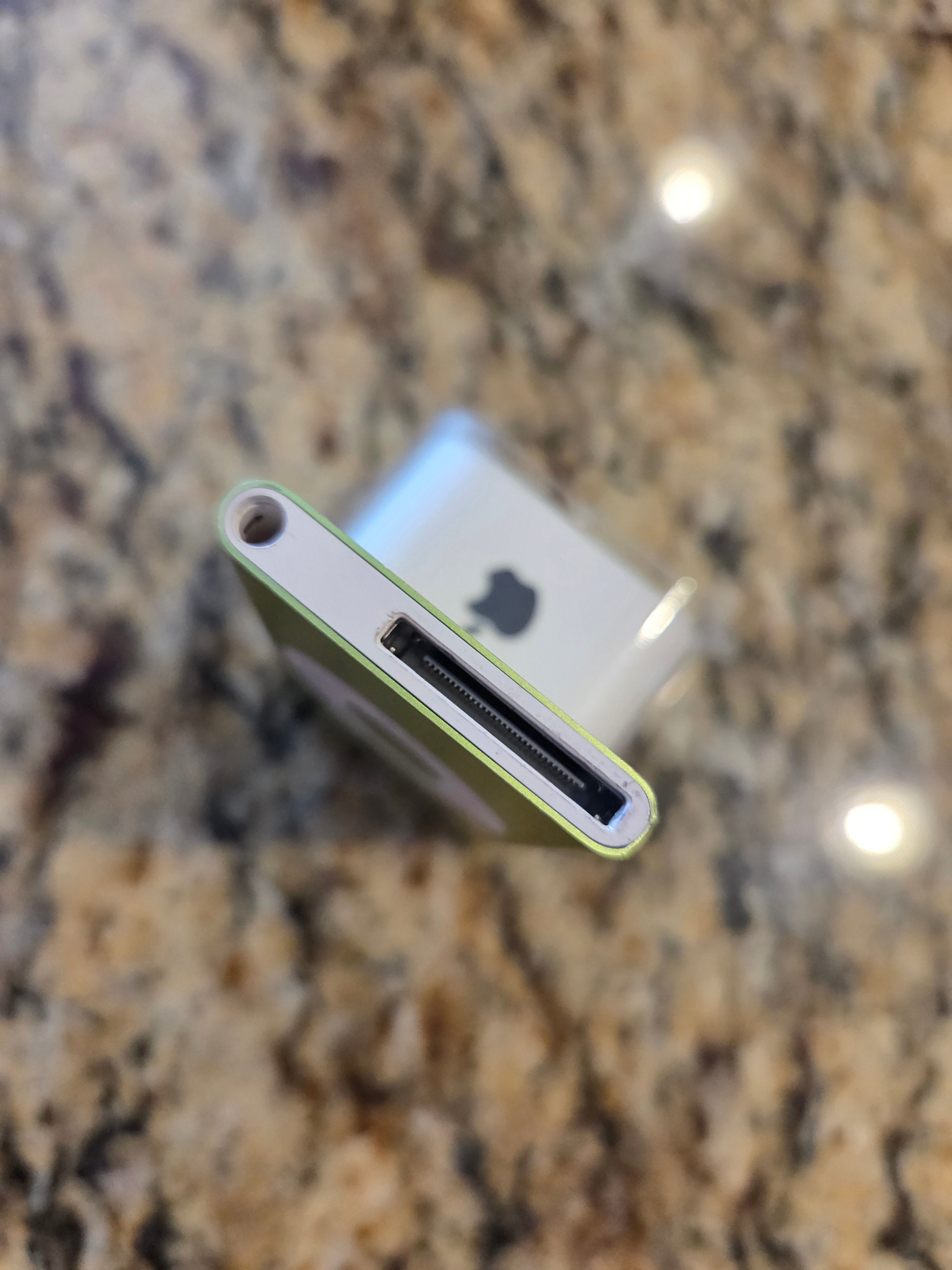 iPod Nano (2006) * 4GB - LIME GREEN