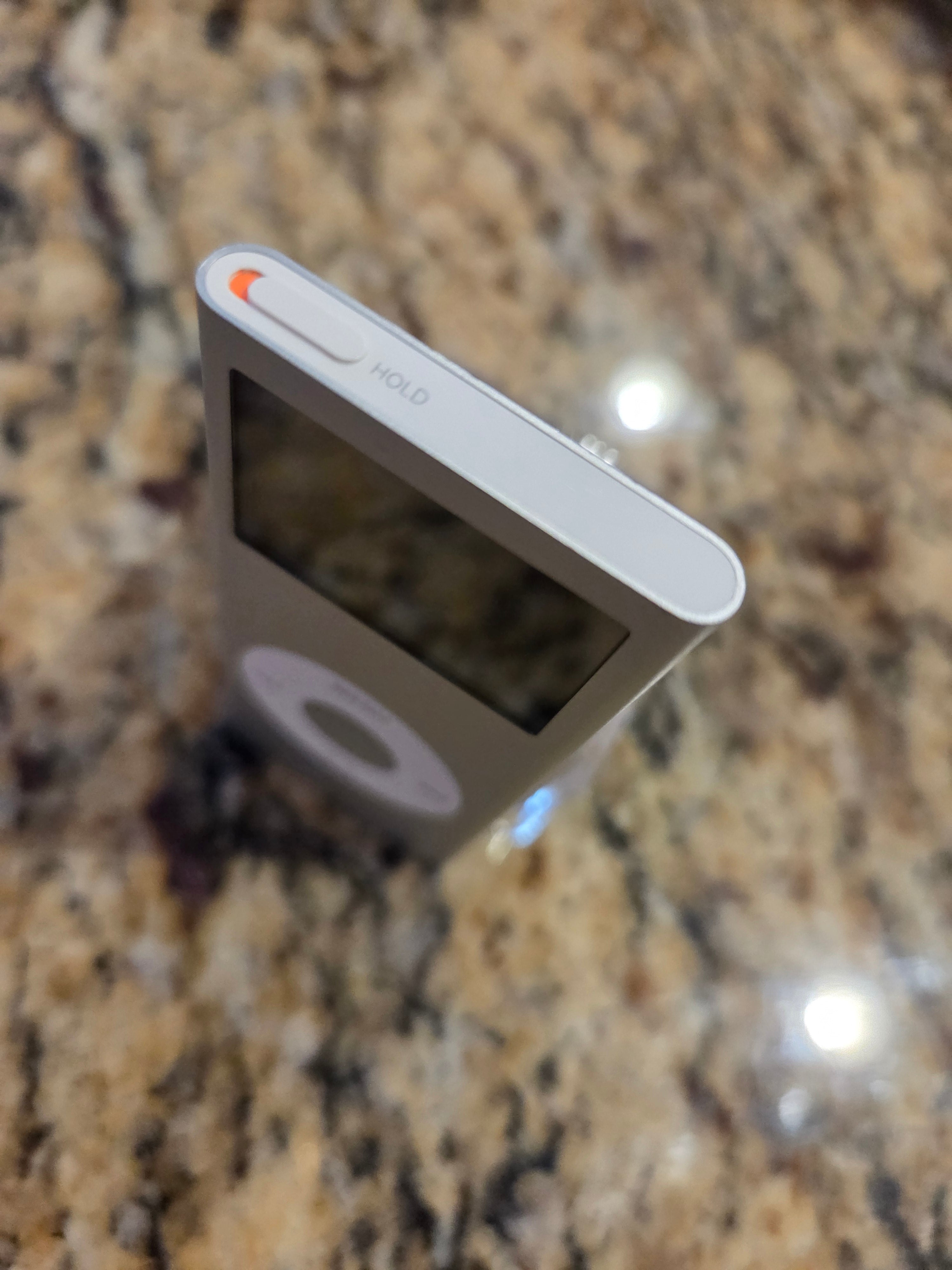 iPod Nano (2006) * 4GB - SILVER