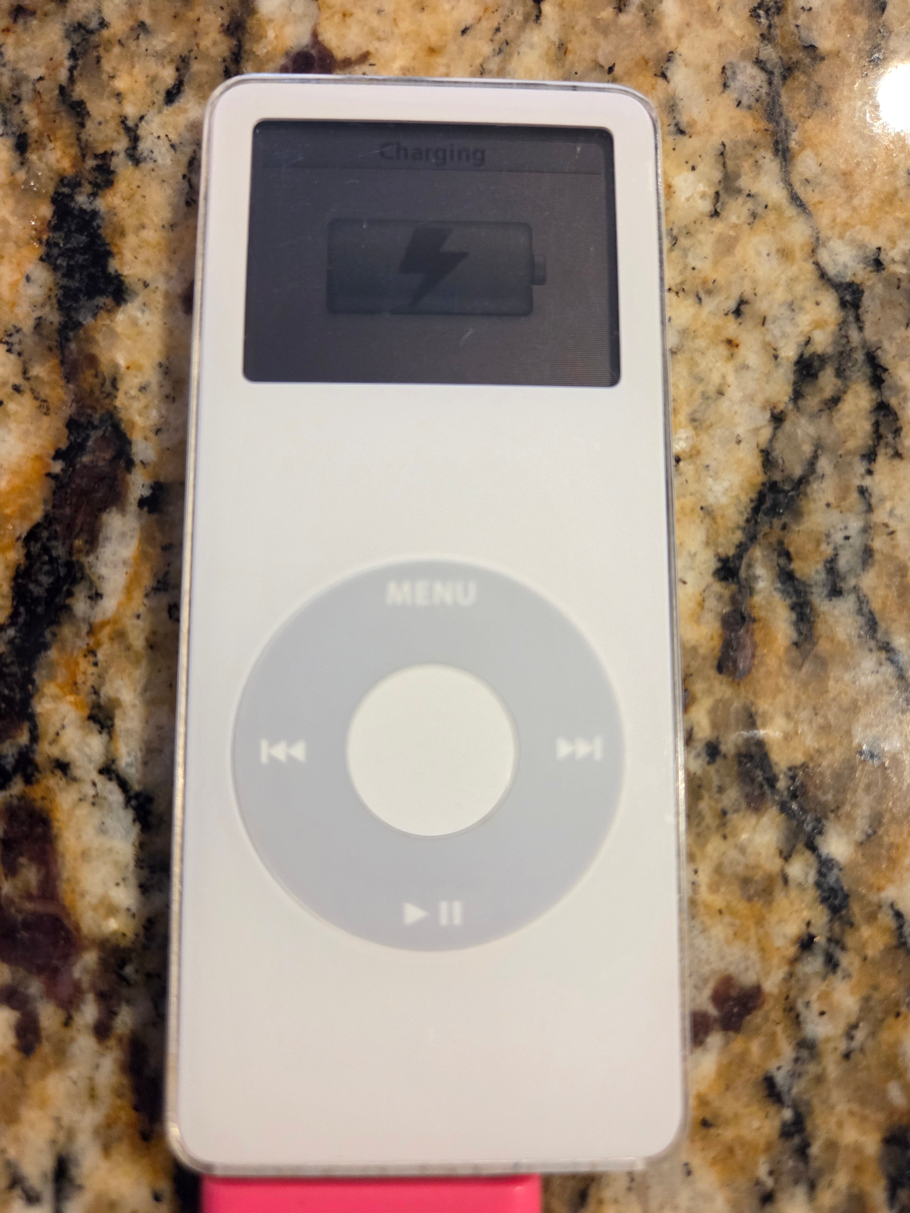 iPod (2005) * 2GB - WHITE