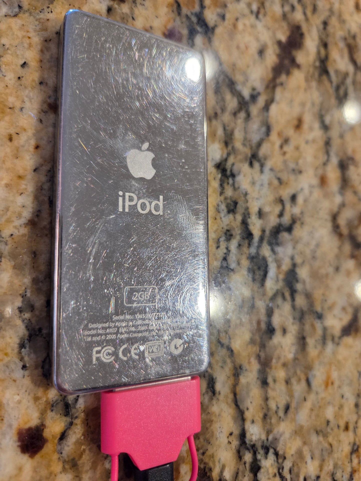 iPod * 2GB - BLACK