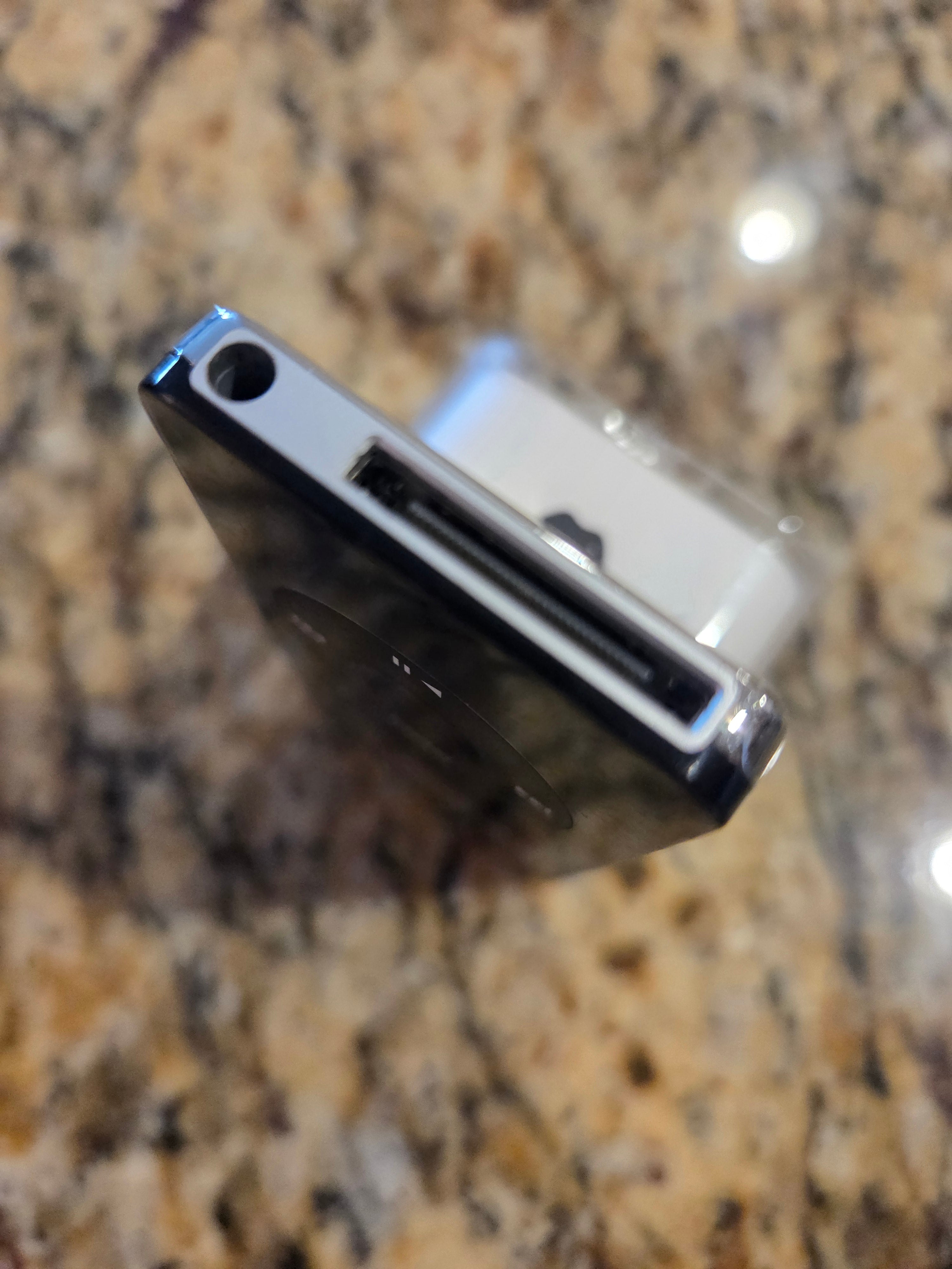 iPod (2005) * 2GB - BLACK