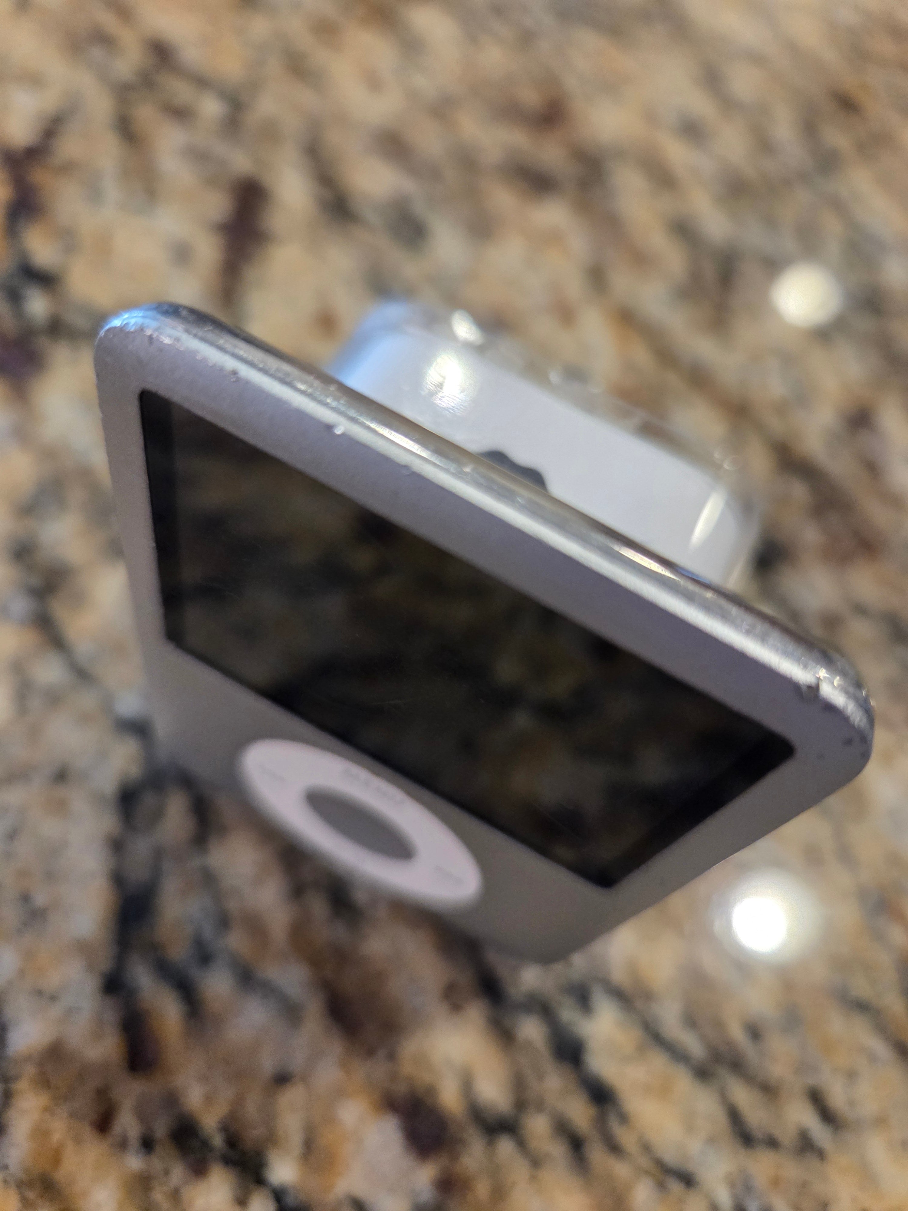 iPod (Large) * CLASSIC  * 160GB - SILVER