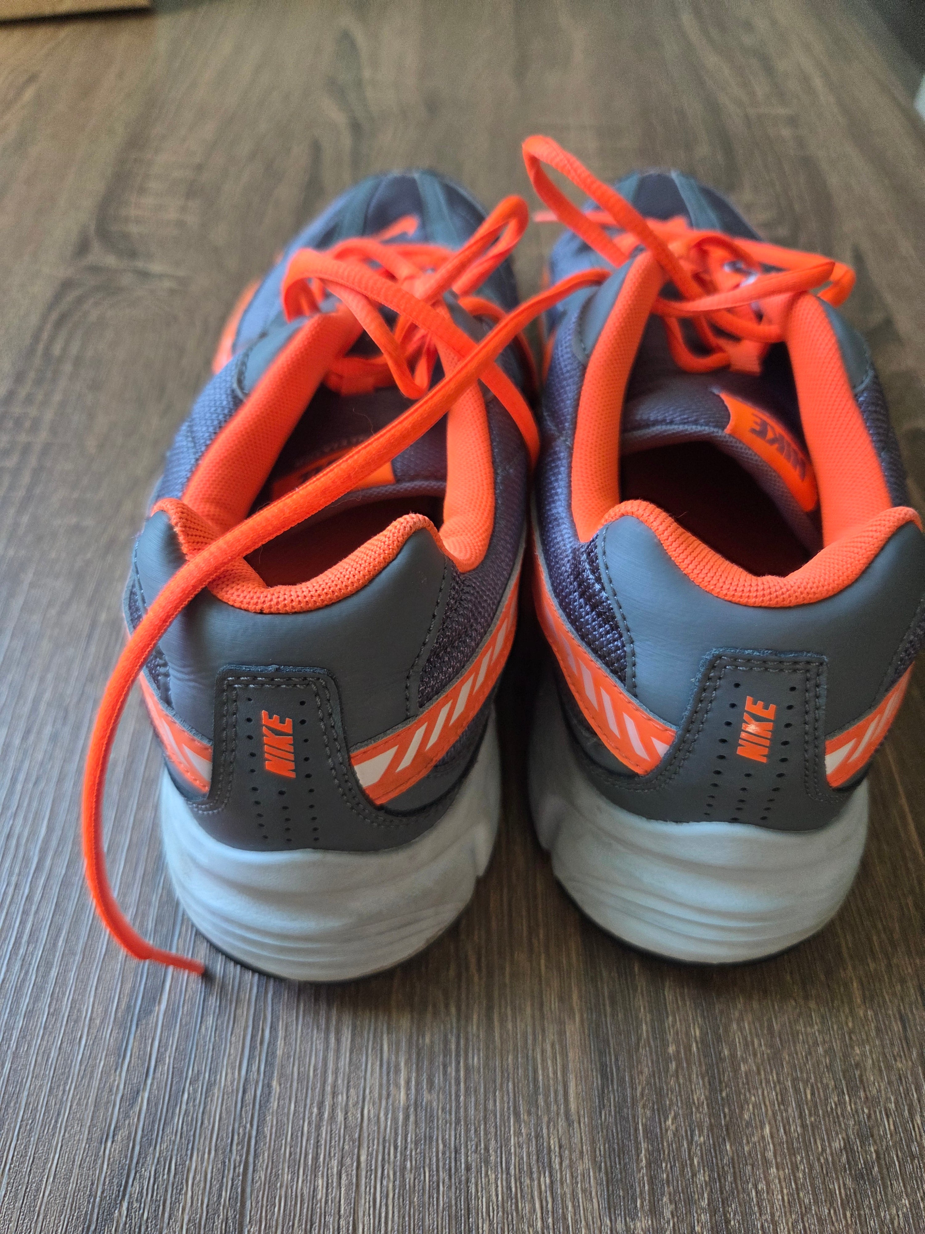 NIKE INITIATOR - Size 11.5*