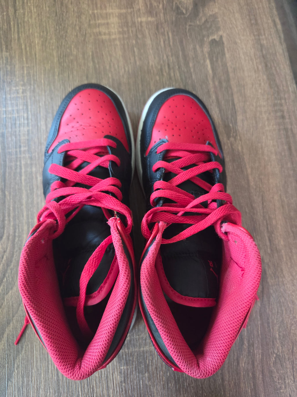 Black and Red - AIR JORDAN - Size 6.5 KIDS*