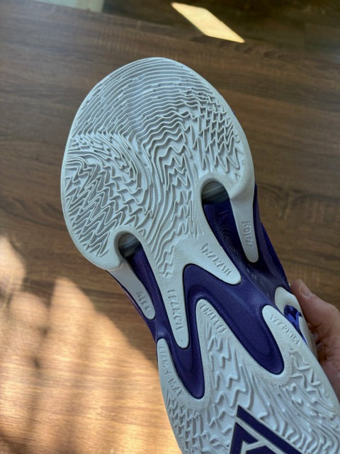 Purple & White " Zoom Freak 4 " - NIKE - Size 12.5*