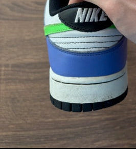 " Green Strike " - NIKE DUNK - Size 11*