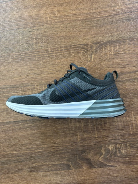 Black, Gray, & White - NIKE - Size 11*