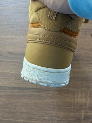 Brown - NIKE - Size 11*