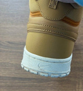 Brown - NIKE - Size 11*