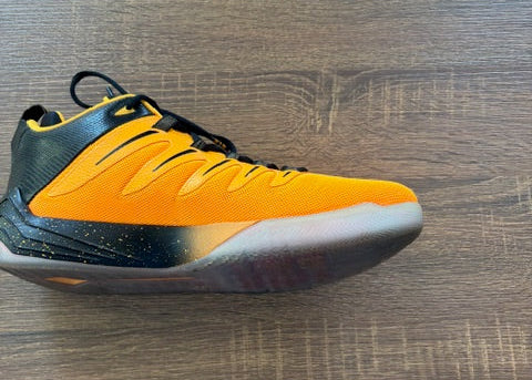 " Yellow Dragon " - NIKE AIR JORDAN - Size 11