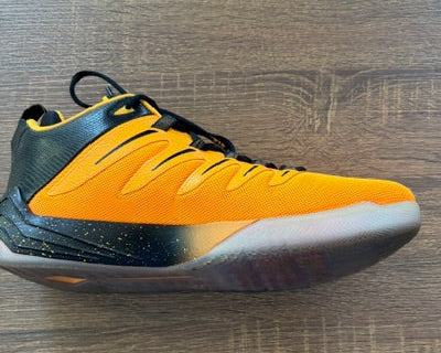 " Yellow Dragon " - NIKE AIR JORDAN - Size 11