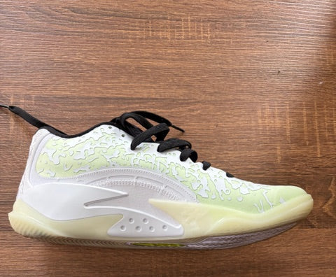 JORDAN ZION 3 - Size 10.5*