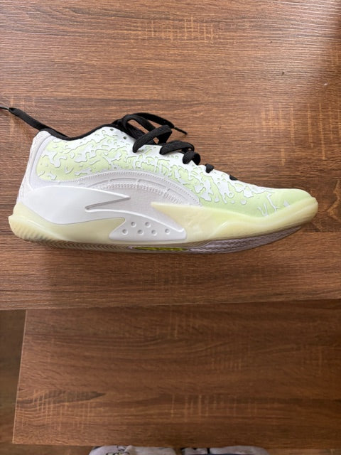 JORDAN ZION 3 - Size 10.5*