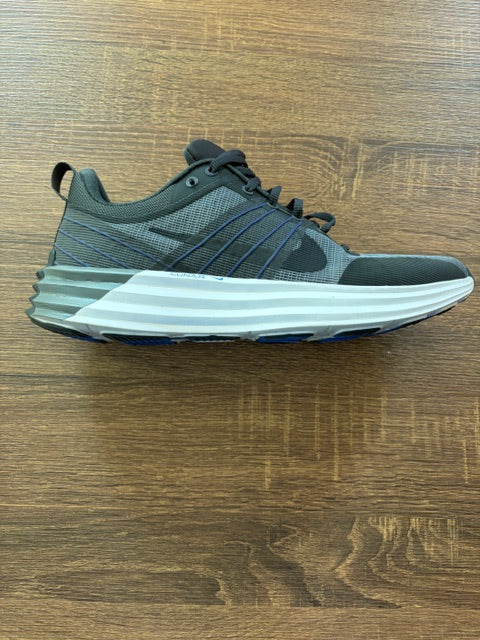 Black, Gray, & White - NIKE - Size 11*