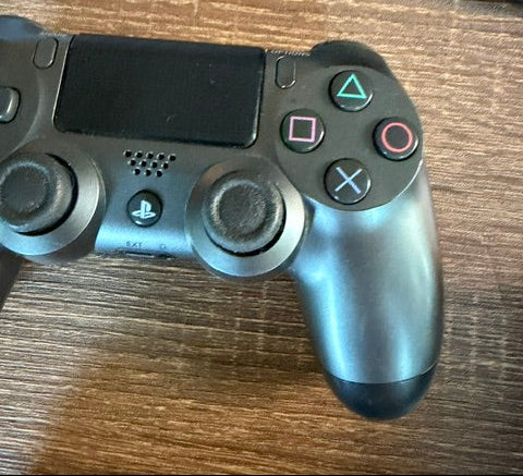 PS4 Bundle w/ 2 Controllers & 3 Games !