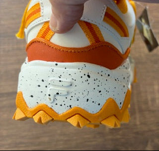 Red, Orange, & Yellow - FILAS OAKMONT TR - Size 11*
