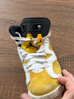 " Yellow Ochre " - JORDAN 6 RETRO - Size 4Y * KIDS