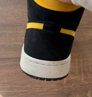 " New Love " - AIR JORDAN MID REVERSE - Size 12