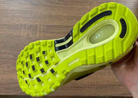 " Light Lemon Twist " - NIKE AIR PEGASUS WAVE - Size 10.5*