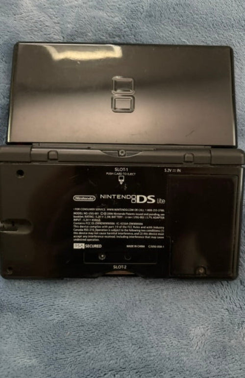 Nintendo DS Lite w/ 4 Game Bundle!