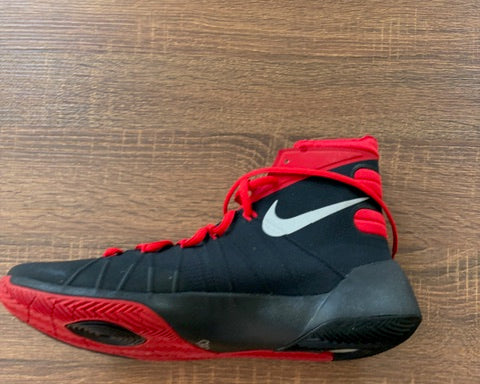 Black and Red - NIKE HYPERDUNK 2015 - Size 12
