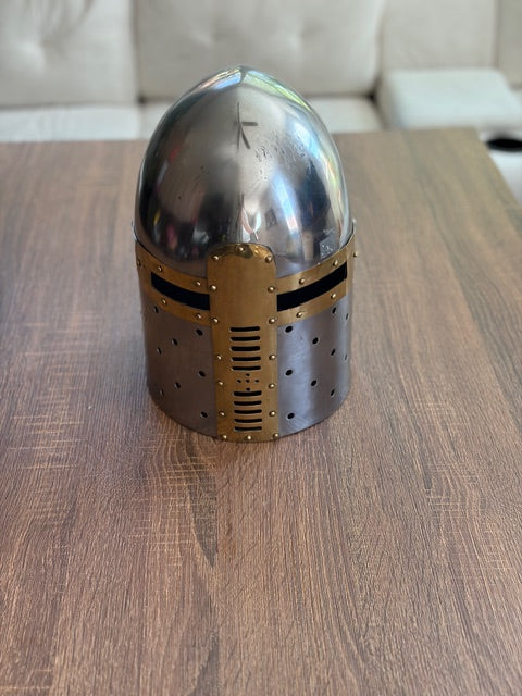 MEDIEVAL CRUSADER- STYLE HELMET
