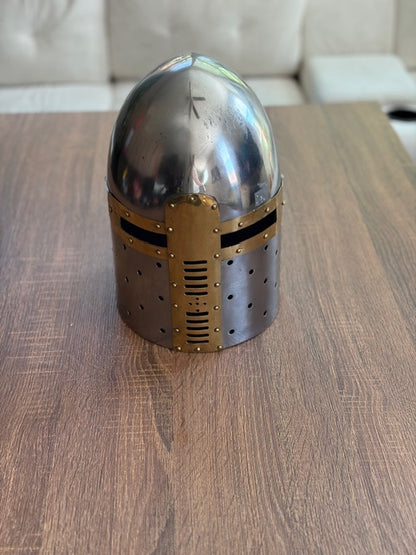 MEDIEVAL CRUSADER- STYLE HELMET
