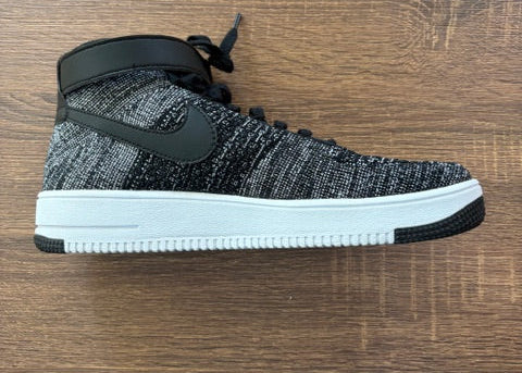 " Oreo " - NIKE AIR FORCE 1's - Size 11*