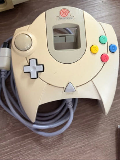 DREAMCAST BUNDLE 01* w/ 2 Controllers, 2 Memory Cards, & 1 Game!