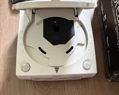 DREAMCAST BUNDLE 05 - WITH ORIGINAL BOX*
