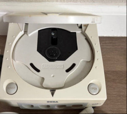 DREAMCAST BUNDLE4* Including - 2 Games ( NFL 2k, & Cyber Troopers Virtual-on )
