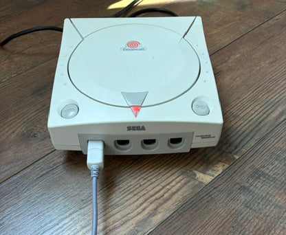 DreamCast Bundle6* w/ 6 Games and 2 Controllers!