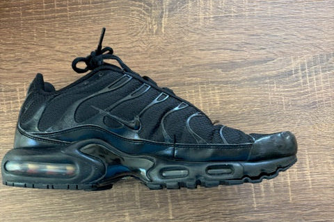 All Black - NIKE AIR MAX PLUS - Size 11*