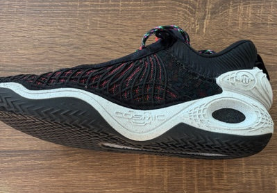 NIKE COSMIC UNITY TB - Size 12