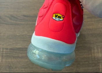 " Pink Foam " - NIKE AIR VAPORMAX - Size 11*