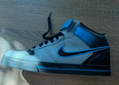 Gray / Baby Blue - NIKE SB DUNK MID - Size 12*