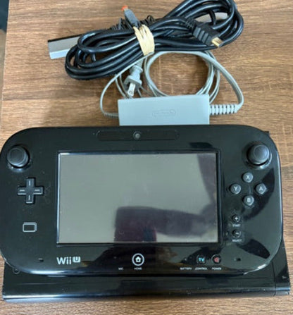 Wii U Bundle - w/ 11 Games - ( Including Black Ops - Call of Duty ) + more!