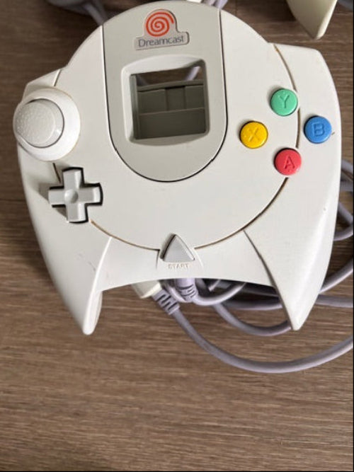 DREAMCAST BUNDLE4* Including - 2 Games ( NFL 2k, & Cyber Troopers Virtual-on )