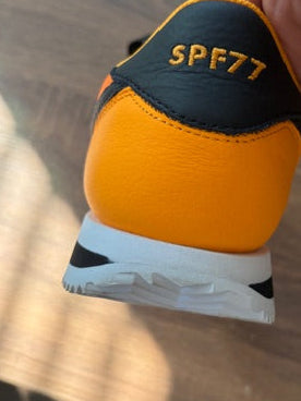 " Amarillo " - NIKE CORTEZ - Size 11*