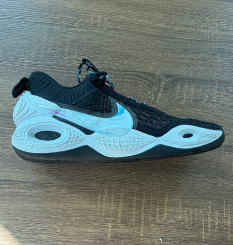 NIKE COSMIC UNITY TB - Size 12