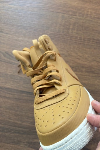 Brown - NIKE - Size 11*