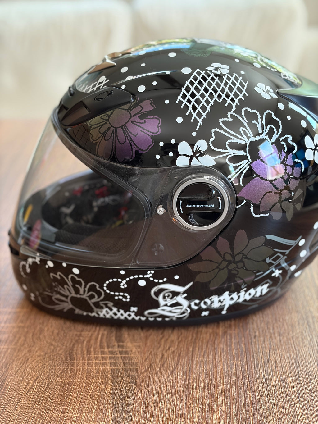 SCORPION HELMET - Size M
